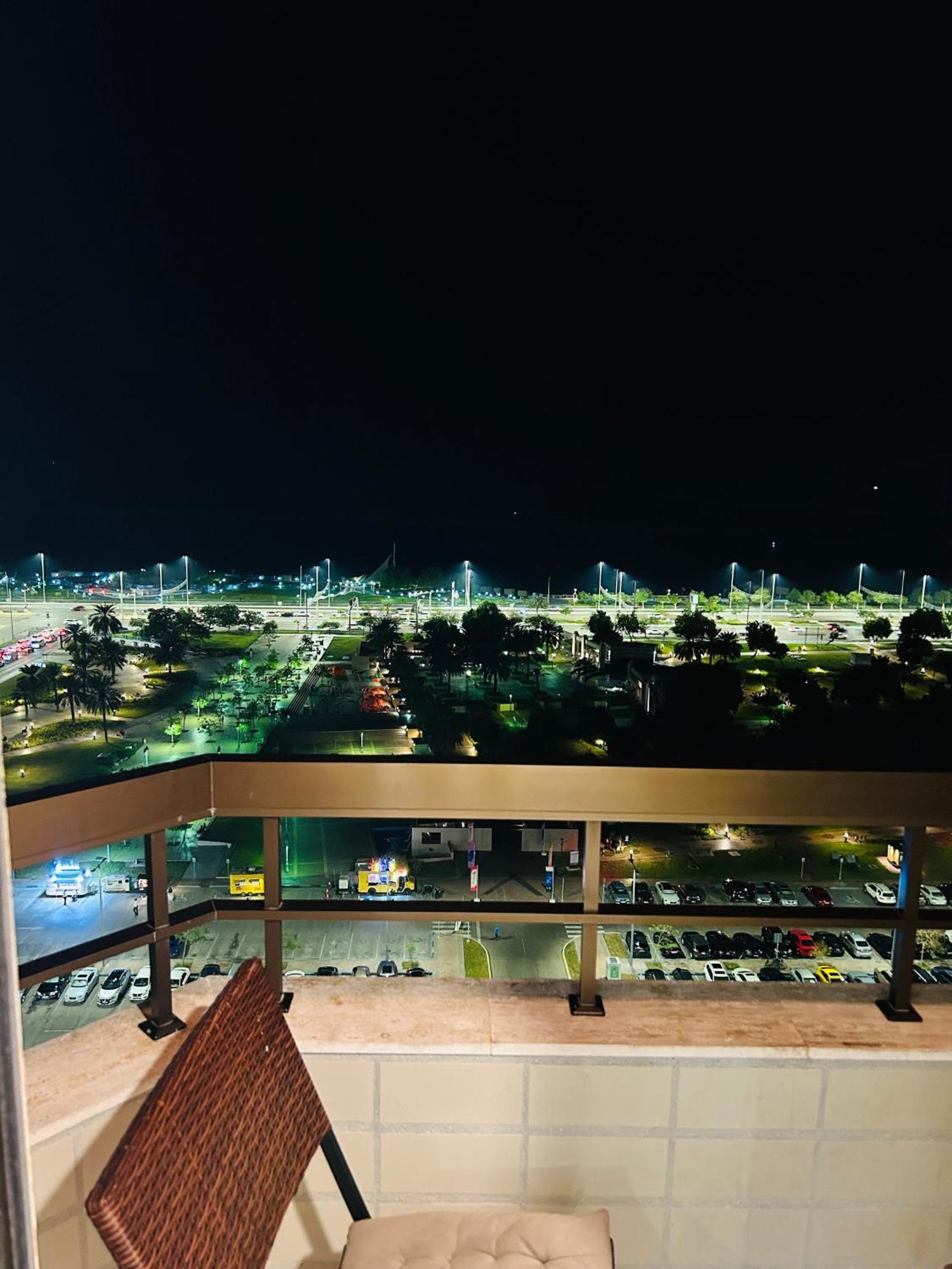 Panoramic Corniche Sea View Retreat Apartment Abu Dhabi