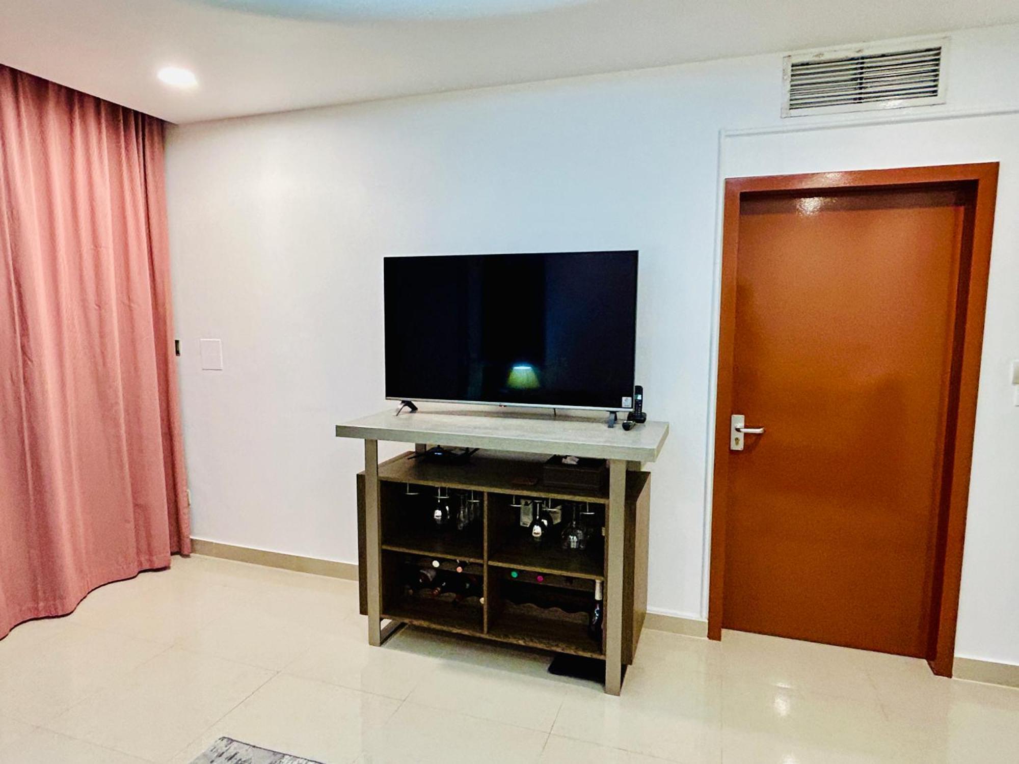 Panoramic Corniche Sea View Retreat Abu Dhabi
