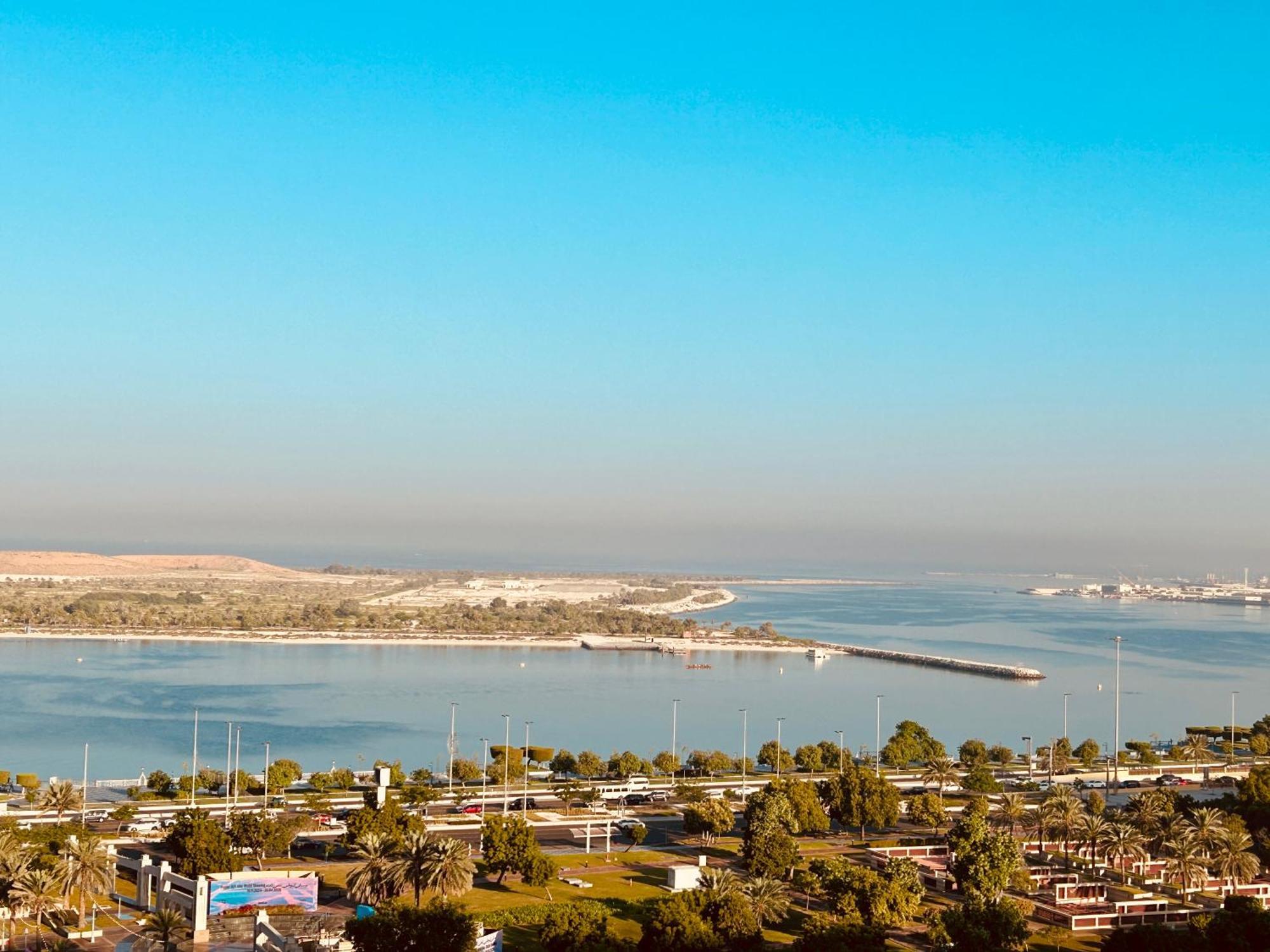 Apartment Panoramic Corniche Sea View Retreat Abu Dhabi